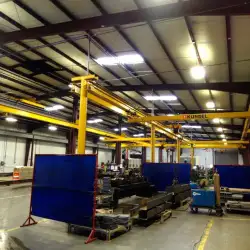 نقش جرثقیل سقفی در کارخانه تولیدی پالت