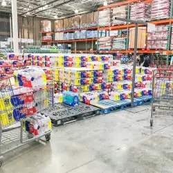 کاربردها و مزایای پالت های پلاستیکی در فروشگاه ها